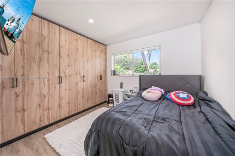 Casa en alquiler en Miami, Florida, 2 dormitorios, 114.46 m2 № 1951347 - foto 14
