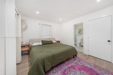 Casa en alquiler en Miami, Florida, 2 dormitorios, 114.46 m2 № 1951347 - foto 17