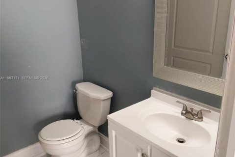 Купить таунхаус в Майами, Флорида 3 спальни, 117.99м2, № 2081372 - фото 15