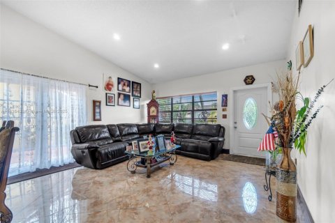 Casa en venta en Miami, Florida, 3 dormitorios, 136.57 m2 № 1825905 - foto 7
