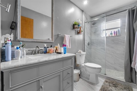 Casa en venta en Miami, Florida, 3 dormitorios, 136.57 m2 № 1825905 - foto 19