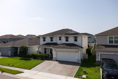 House in Davenport, Florida 4 bedrooms, 246.66 sq.m. № 2199294 - photo 3