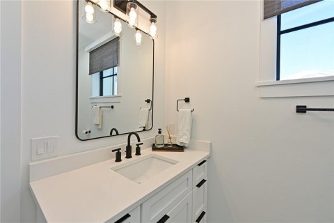 House in Holmes Beach, Florida 4 bedrooms, 279.64 sq.m. № 2213023 - photo 28