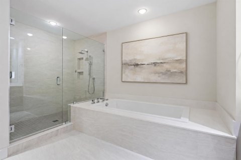 Condominio en venta en Palm Beach Gardens, Florida, 3 dormitorios, 282.98 m2 № 2426786 - foto 11