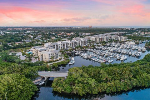 Condominio en Palm Beach Gardens, Florida, 3 dormitorios  № 2426786