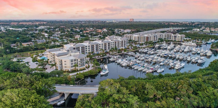Condominio en Palm Beach Gardens, Florida, 3 dormitorios  № 2426786