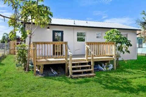 House in Hobe Sound, Florida 3 bedrooms, 86.96 sq.m. № 1850683 - photo 15