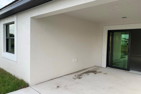 House in St. Lucie, Florida 2 bedrooms, 156.73 sq.m. № 2195058 - photo 10