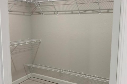 House in St. Lucie, Florida 2 bedrooms, 156.73 sq.m. № 2195058 - photo 15