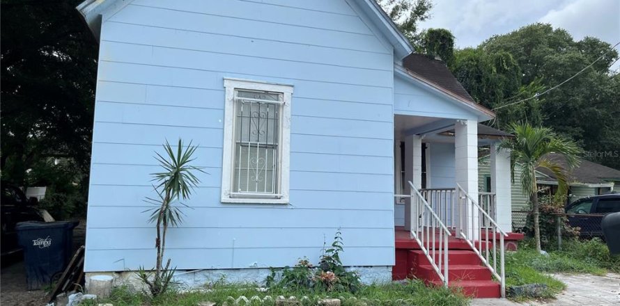House in Tampa, Florida 3 bedrooms, 95.13 sq.m. № 1520775