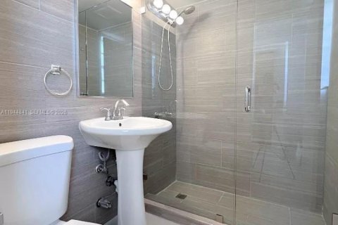 Apartment in Fort Lauderdale, Florida 31.59 sq.m. № 2001408 - photo 3