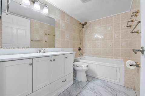 Condominio en alquiler en Miami, Florida, 1 dormitorio, 66.89 m2 № 2020227 - foto 7