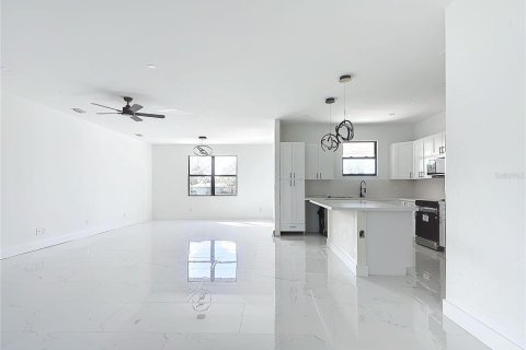 Casa en venta en Punta Gorda, Florida, 3 dormitorios, 259.2 m2 № 1542194 - foto 12