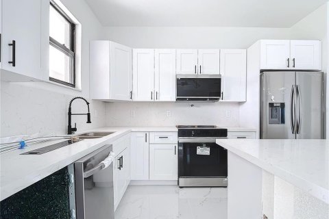 Casa en venta en Punta Gorda, Florida, 3 dormitorios, 259.2 m2 № 1542194 - foto 20