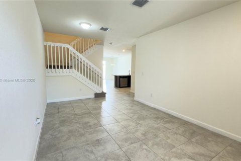 Touwnhouse à vendre à Hialeah, Floride: 3 chambres, 182 m2 № 1922970 - photo 7