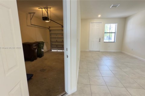 Touwnhouse à vendre à Hialeah, Floride: 3 chambres, 182 m2 № 1922970 - photo 17