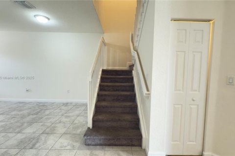 Touwnhouse à vendre à Hialeah, Floride: 3 chambres, 182 m2 № 1922970 - photo 8