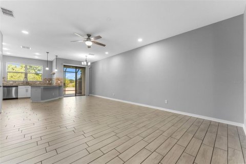 Townhouse in Tampa, Florida 3 bedrooms, 179.58 sq.m. № 1773030 - photo 10