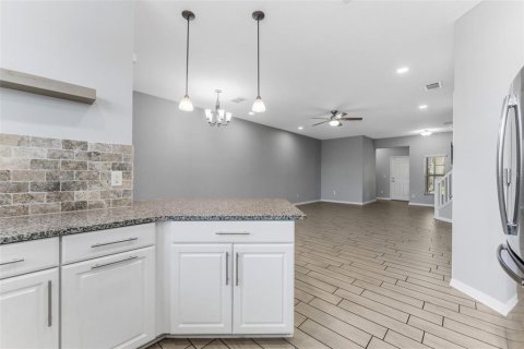 Townhouse in Tampa, Florida 3 bedrooms, 179.58 sq.m. № 1773030 - photo 15