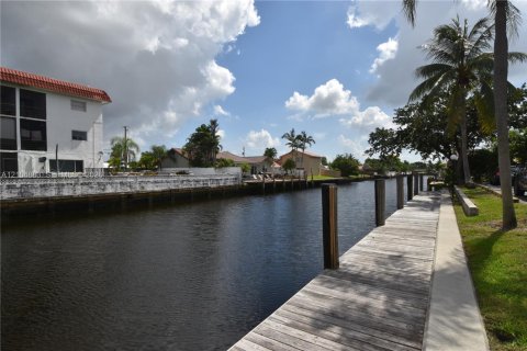 Copropriété à louer à Fort Lauderdale, Floride: 1 chambre, 50.82 m2 № 2415921 - photo 19