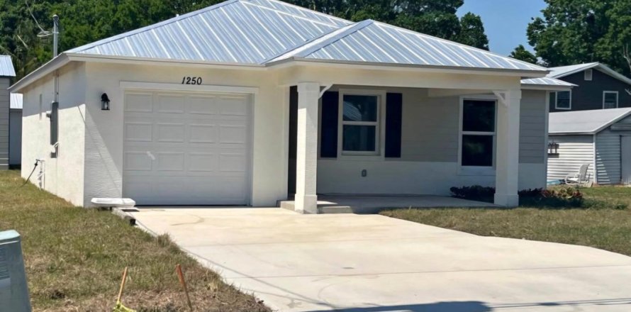 Villa ou maison à Stuart, Floride 3 chambres, 105.44 m2 № 2401389