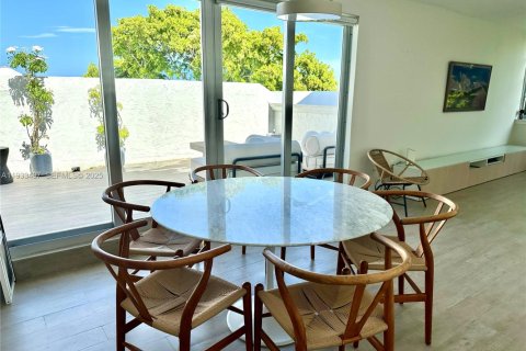 Condominio en alquiler en Miami, Florida, 2 dormitorios, 101.17 m2 № 1991304 - foto 10