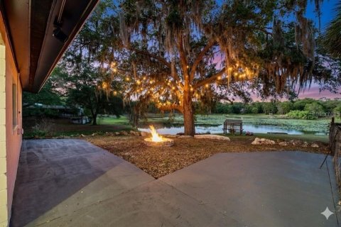 Villa ou maison à louer à Fruitland Park, Floride: 3 chambres, 184.6 m2 № 2434590 - photo 16