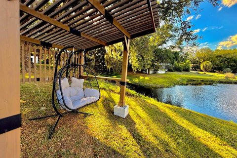 Villa ou maison à louer à Fruitland Park, Floride: 3 chambres, 184.6 m2 № 2434590 - photo 20