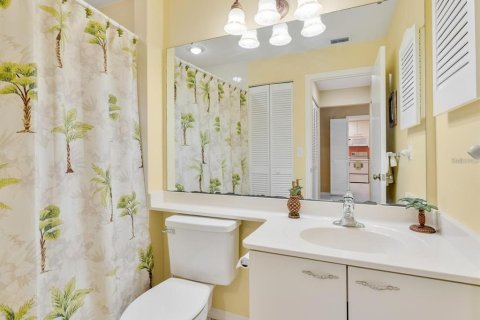 House in Sarasota, Florida 2 bedrooms, 143.07 sq.m. № 2211558 - photo 25