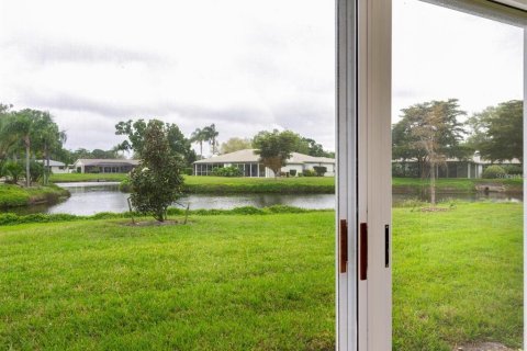House in Sarasota, Florida 2 bedrooms, 143.07 sq.m. № 2211558 - photo 27