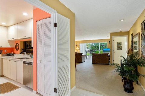 House in Sarasota, Florida 2 bedrooms, 143.07 sq.m. № 2211558 - photo 29