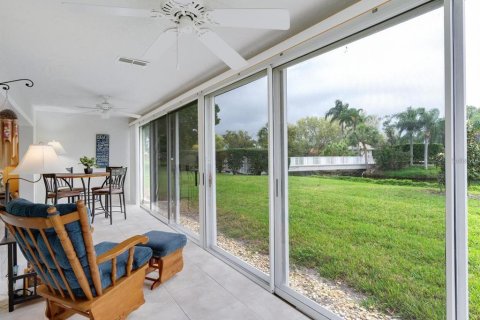 House in Sarasota, Florida 2 bedrooms, 143.07 sq.m. № 2211558 - photo 26