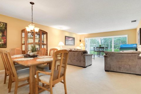 House in Sarasota, Florida 2 bedrooms, 143.07 sq.m. № 2211558 - photo 8