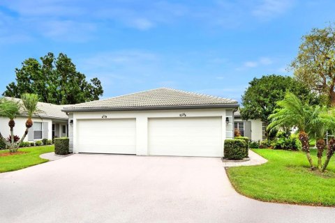 House in Sarasota, Florida 2 bedrooms, 143.07 sq.m. № 2211558 - photo 5