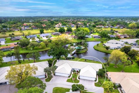 House in Sarasota, Florida 2 bedrooms, 143.07 sq.m. № 2211558 - photo 4
