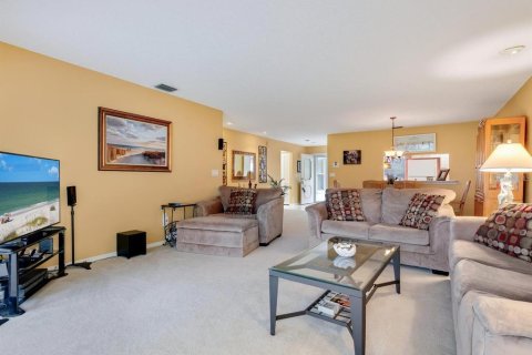 House in Sarasota, Florida 2 bedrooms, 143.07 sq.m. № 2211558 - photo 13