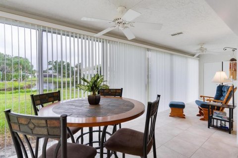 House in Sarasota, Florida 2 bedrooms, 143.07 sq.m. № 2211558 - photo 12