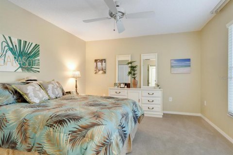 House in Sarasota, Florida 2 bedrooms, 143.07 sq.m. № 2211558 - photo 23