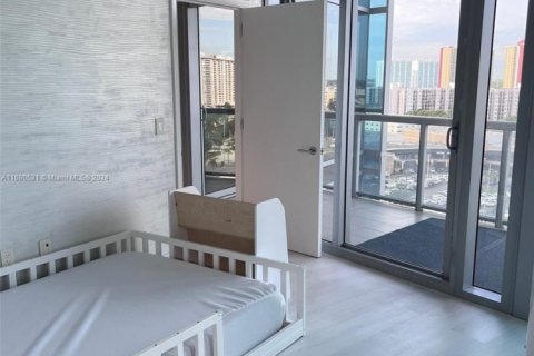 Condo in Sunny Isles Beach, Florida, 3 bedrooms  № 1696691 - photo 12