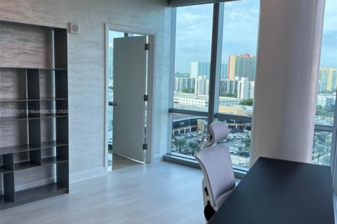 Condo in Sunny Isles Beach, Florida, 3 bedrooms  № 1696691 - photo 13