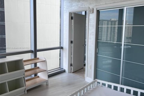 Condo in Sunny Isles Beach, Florida, 3 bedrooms  № 1696691 - photo 10