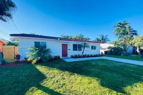 Villa ou maison à louer à Fort Lauderdale, Floride: 3 chambres, 132.85 m2 № 2417622 - photo 9