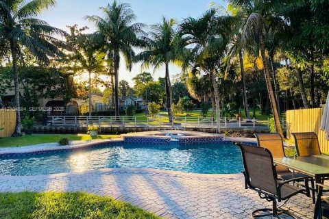 Villa ou maison à louer à Fort Lauderdale, Floride: 3 chambres, 132.85 m2 № 2417622 - photo 3