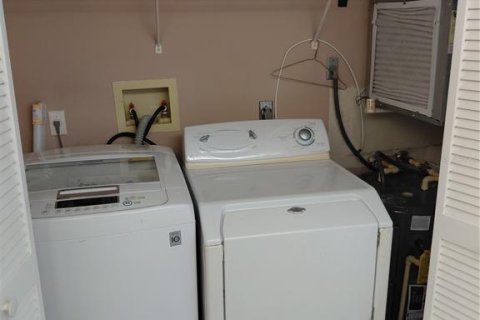 House in Punta Gorda, Florida 2 bedrooms, 99.41 sq.m. № 1906728 - photo 22