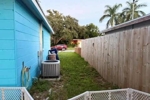 Villa ou maison à vendre à Seminole, Floride: 2 chambres, 76.64 m2 № 2394408 - photo 19
