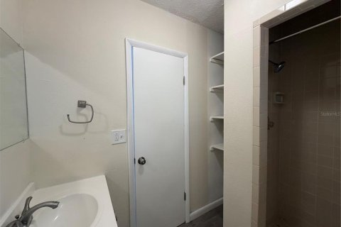 Villa ou maison à louer à Tampa, Floride: 4 chambres, 126.35 m2 № 2096745 - photo 19