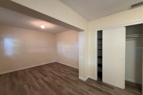 Villa ou maison à louer à Tampa, Floride: 4 chambres, 126.35 m2 № 2096745 - photo 25