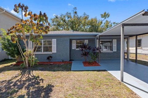 Villa ou maison à Tampa, Floride 4 chambres, 126.35 m2 № 2096745