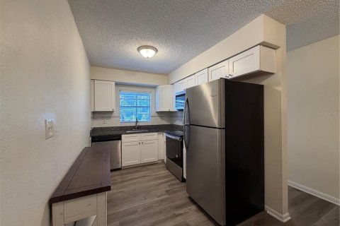 Villa ou maison à louer à Tampa, Floride: 4 chambres, 126.35 m2 № 2096745 - photo 7