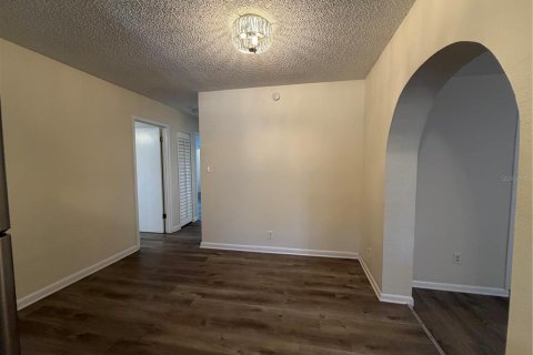 Villa ou maison à louer à Tampa, Floride: 4 chambres, 126.35 m2 № 2096745 - photo 5